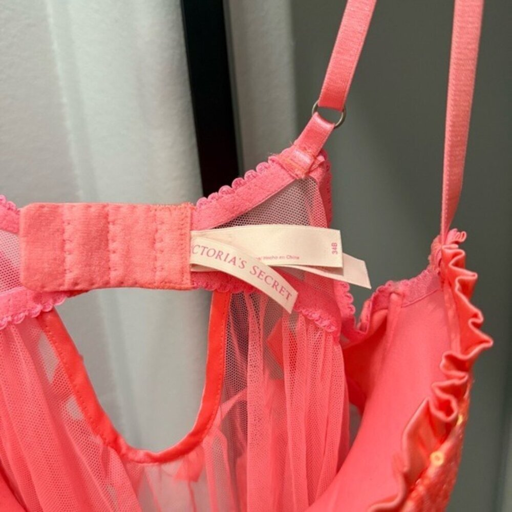 Victoria's Secret Sexy Lace Teddy Lingerie 34B Sequin Ruffle Bow Y2K 2000s - Picture 3 of 4